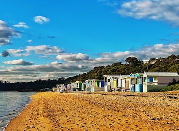 australia/mornington-peninsula/landmark/bathing-boxes-mornington-peninsula