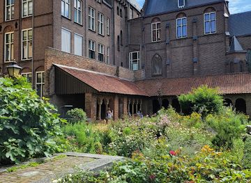 netherlands/utrecht/landmark/pandhof-sinte-marie