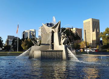 australia/adelaide/adelaide-cbd/landmark/victoria-square