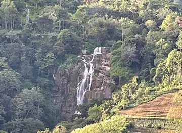 Kuda Ravana Ella (Water Fall)