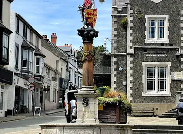 Statue of Llywelyn the Great
