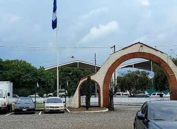 guatemala/guatemala-city/zona-13/landmark/handcrafts-market