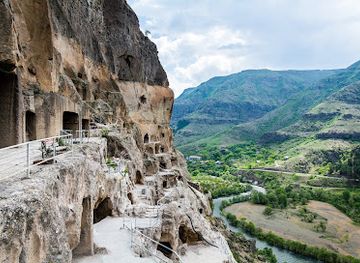 georgia/meskheti/landmark/vardzia