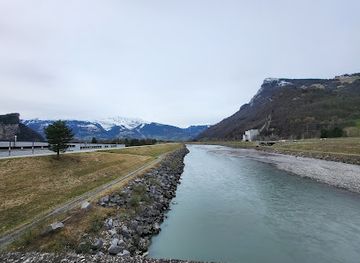 liechtenstein/princes-way/landmark/1-rheinbrucke-zwischen-schweiz-und-lichtenstein