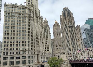 illinois/chicago/magnificent-mile/landmark/tribune-tower