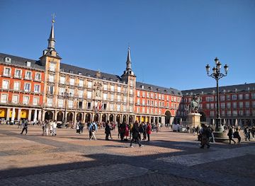 spain/madrid/sol/landmark/arco-de-cofreros