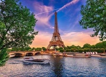 france/ile-de-france/landmark/tour-eiffel-parc-du-champ-de-mars