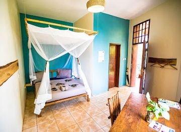 uganda/entebbe/landmark/viavia-entebbe