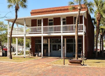 florida/gold-coast/landmark/manatee-village-historical-park