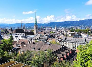 switzerland/zurich/landmark/ubs-polybahn