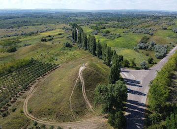 moldova/balti-county/landmark/suta-de-movile