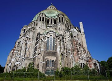 belgium/liege/historic-centre/landmark/memorial-interallie-monument-civil-phare-de-liege