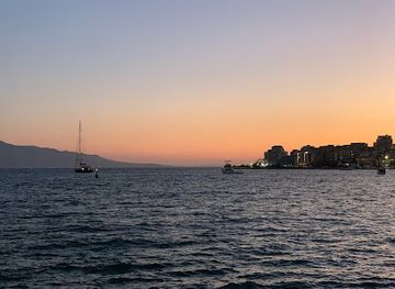 albania/saranda-region/landmark/saranda-promenade