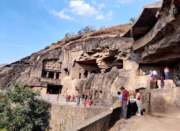 india/aurangabad/jalna-road/landmark/aurangabad-caves-aurangabad