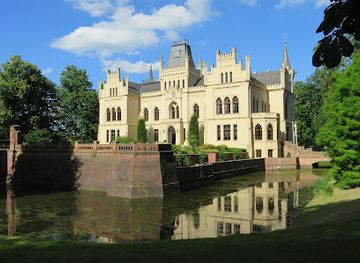 germany/north-frisia/landmark/castle-evenburg-center-for-horticulture