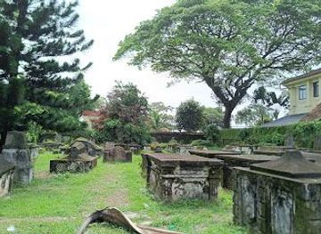 india/kochi/landmark/dutch-cemetery-rd