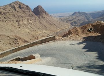 oman/wadi-bani-khalid/landmark/majlis-al-jinn