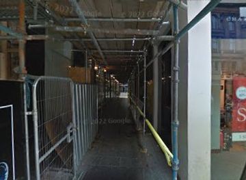 united-kingdom/glasgow/gorbals/landmark/good-as-gold-street-art