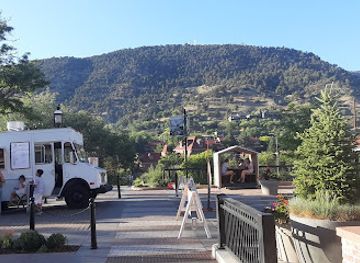 colorado/glenwood-springs/landmark/glenwood-springs-downtown-market-on-7th-street