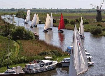 united-kingdom/the-broads/landmark/discover-the-norfolk-broads