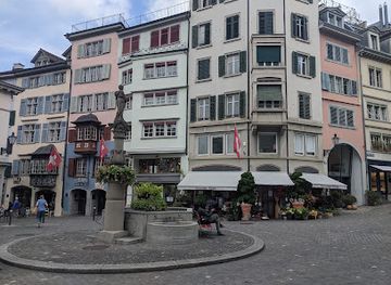 switzerland/zurich/altstadt/landmark/munzplatz