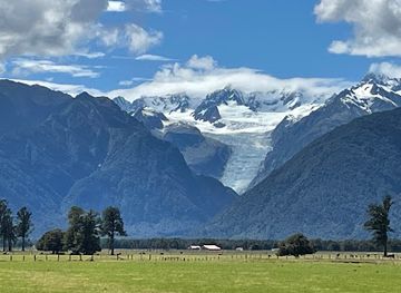 new-zealand/fox-glacier/landmark/lake-matheson-walk
