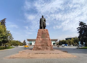 kazakhstan/big-almaty-lake/landmark/abay-kunanbaiuly-monument