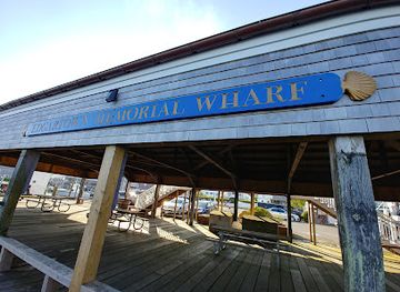 massachusetts/martha-s-vineyard/landmark/edgartown-memorial-wharf