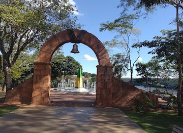 argentina/puerto-iguazu/landmark/las-tres-fronteras