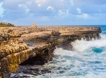 antigua-and-barbuda/devil-s-bridge/landmark/indian-town-point