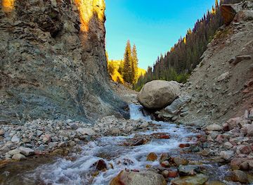 kazakhstan/big-almaty-lake/landmark/super-valun