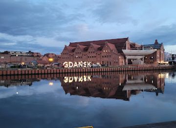 poland/hel-peninsula/landmark/gdansk-neon-sign