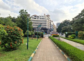 india/bengaluru/mg-road/landmark/mahatma-gandhi-park
