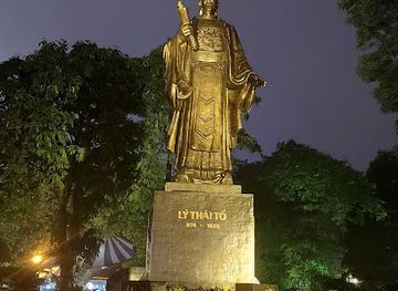 vietnam/tam-dao/landmark/emperor-ly-thai-to-monument-statue