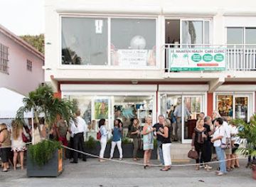 sint-maarten/cole-bay/landmark/the-art-box-gallery