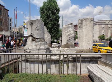 turkiye/troad/landmark/forum-of-theodosius