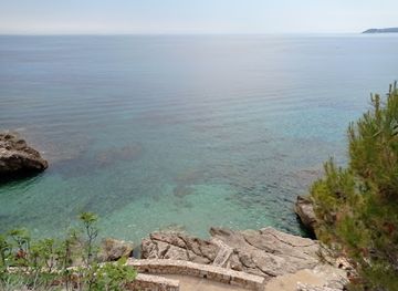 monaco/cap-d-ail-beach/landmark/parc-sacha-guitry