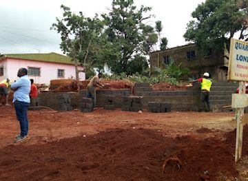cameroon/foumban/landmark/londji-avenue-chaussure