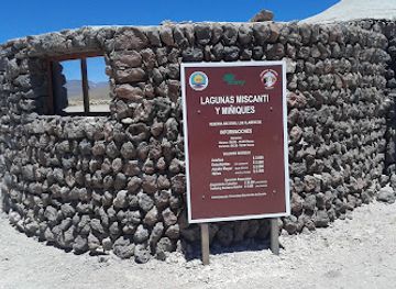 chile/antofagasta-region/landmark/miscanti-lake