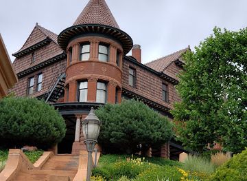 utah/salt-lake-city/landmark/mccune-mansion