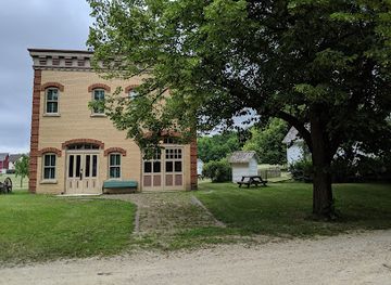 illinois/northwestern-illinois/landmark/midway-village-museum