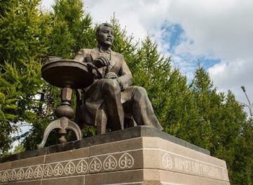 kazakhstan/kostanay/landmark/akhmet-baytursynov-monument