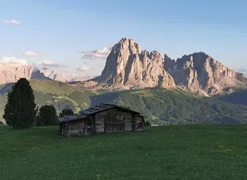 Patrick Stuflesser: Wanderführer - Accompagnatore di media montagna - Hiking guide - Dolomites