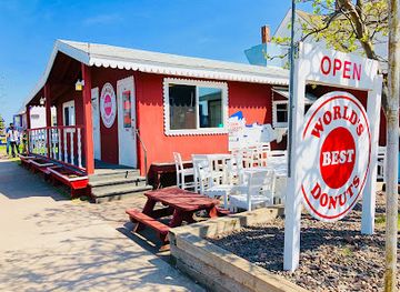 minnesota/grand-marais/landmark/world-s-best-donuts