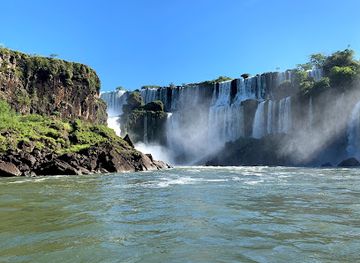 argentina/iguazu-falls-national-park/landmark/cataratas-of-iguazu-international-airport