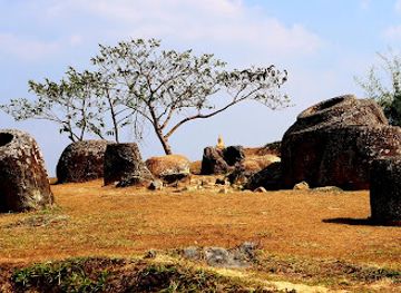 laos/plain-of-jars/landmark/plain-of-jars-site-2