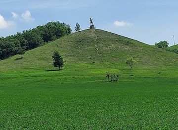 north-dakota/fort-ransom-state-park/landmark/pyramid-hill-info-plaque