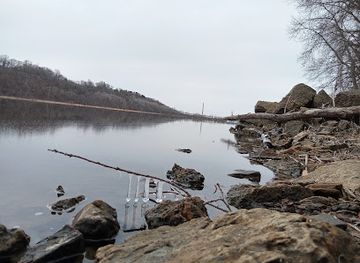 minnesota/stillwater/landmark/saint-croix-riverfront-valley-view-hiking-trails