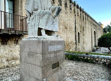 spain/cordoba/landmark/statue-of-averroes