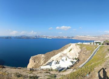 greece/santorini/landmark/akrotiri-lighthouse